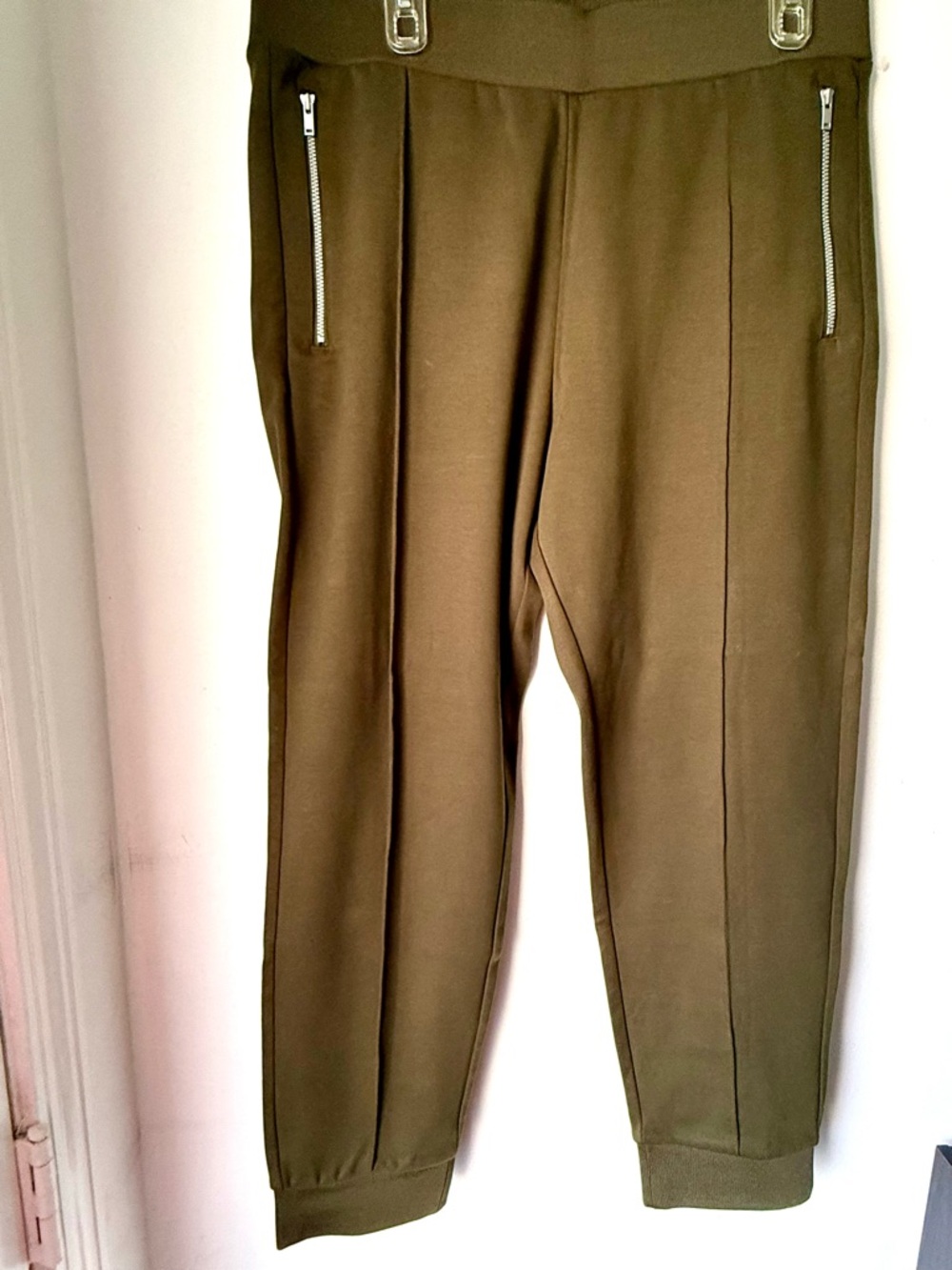 COS NWOT Jogger Pants Khaki Green Sweatpants Zippered Pockets Men Size M